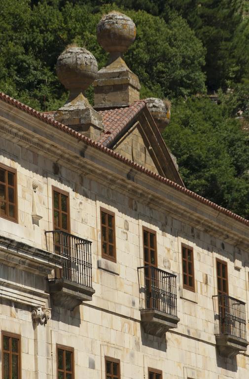 Parador De Corias Exterior photo